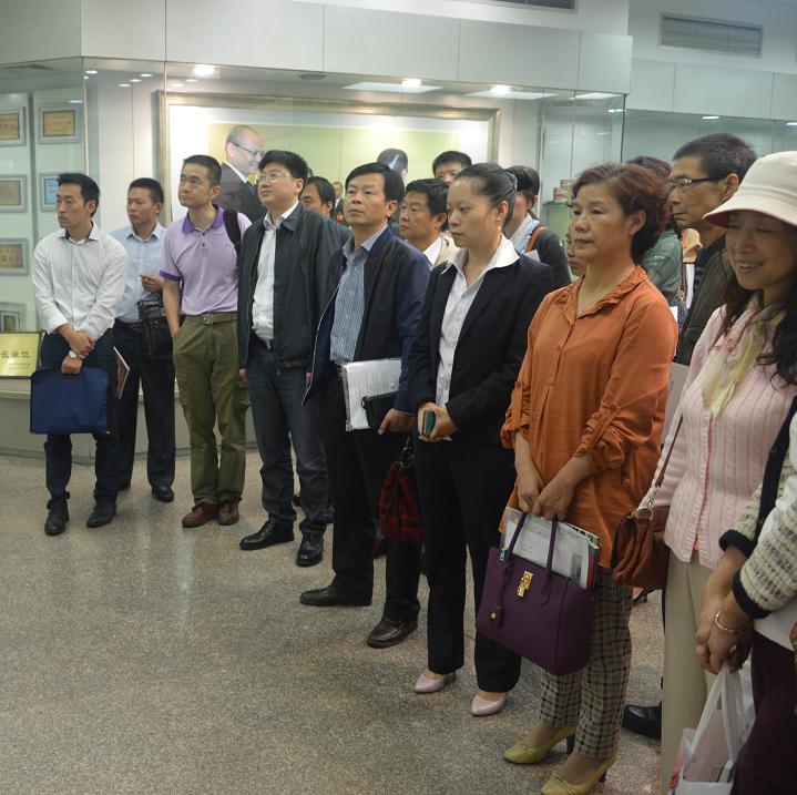 各单位工会代表参观成都米兰网页版·官方端在线-米兰（中国）集团陈列室