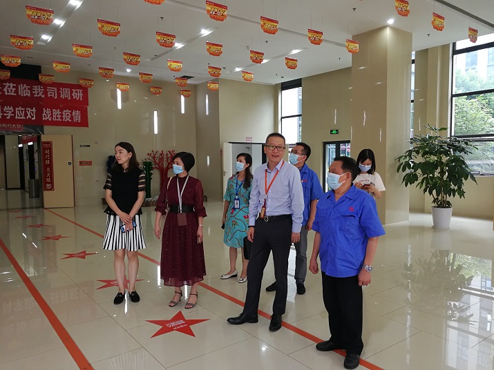 市人大代表、成都米兰网页版·官方端在线-米兰（中国）集团董事长刘荣富走访企业接待群众