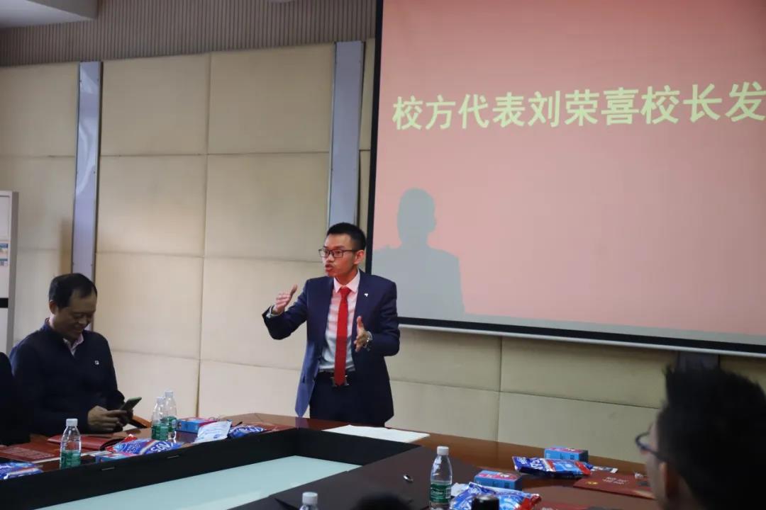 四川行动教育校长EMBA41期校友走进成都米兰网页版·官方端在线-米兰（中国）集团游学交流